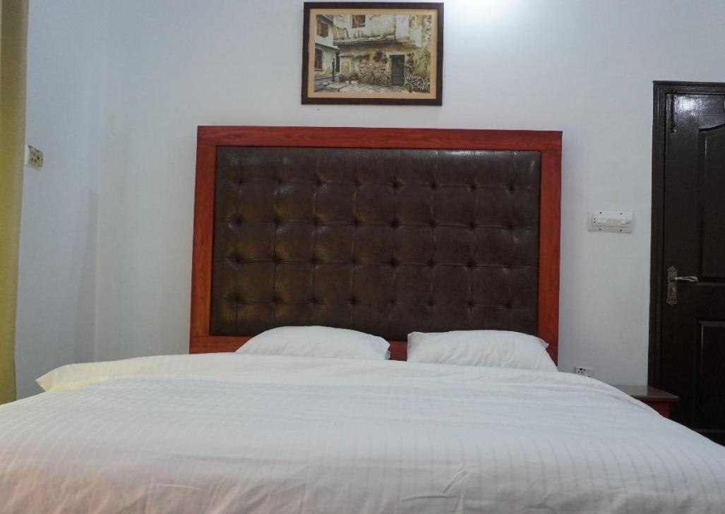 Family Guest House Lahore Near Airport Buitenkant foto