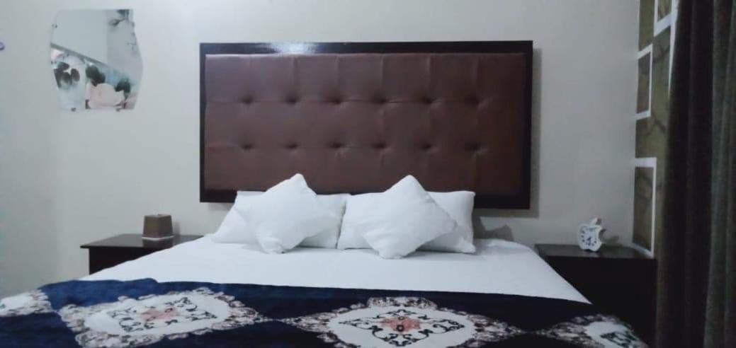 Family Guest House Lahore Near Airport Kamer foto